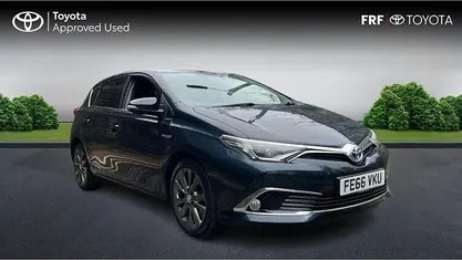 Used Toyota Auris Hybrid 136 HP (100 kW) 2016 Hatchback