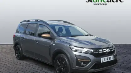 Used Dacia Jogger Extreme 141 HP (103 kW) 2024 Grey MPV