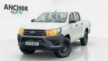 Used Toyota HiLux Active 150 HP (110 kW) 2020 White Pickup