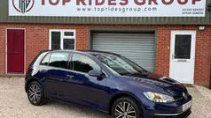 Blue Used 2017 VW Golf VII SE Hatchback | £14,849 (Fair price)