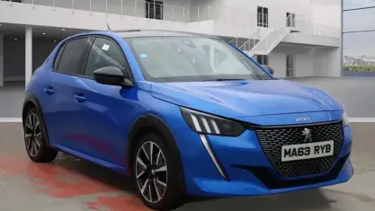 Used Peugeot 208 GT-line 102 HP (75 kW) 2020 Blue Hatchback