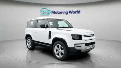 Used Land Rover Defender HSE 250 HP (183 kW) 2023 White SUV