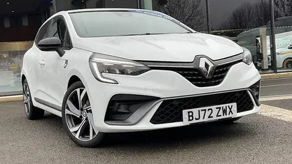 Used Renault Clio V RS Line 90 HP (66 kW) 2023 Hatchback