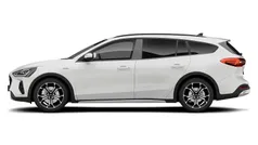 Used 2024 Ford Focus ST Estate | £24,400 (Fair price)