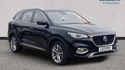 Used MG HS Excite 162 HP (119 kW) 2021 Metallic  black pearl SUV