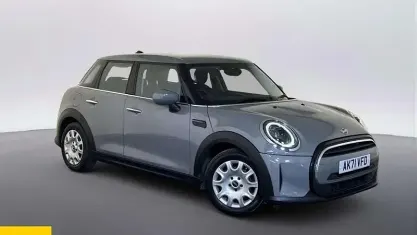 Begagnad Mini ONE Classic 102 HK (75 kW) 2022 Halvkombi