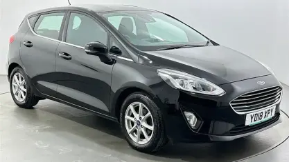 Used Ford Fiesta Zetec 86 HP (63 kW) 2018 Black Hatchback