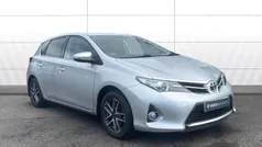 Used 2015 Toyota Auris Hatchback | £8,396 (Fair price)