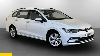 Used VW Golf VIII Life 150 HP (110 kW) 2023 White Estate