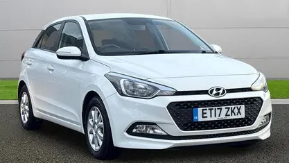 White Used 2017 Hyundai i20 SE Hatchback | £10,499 (Fair price)