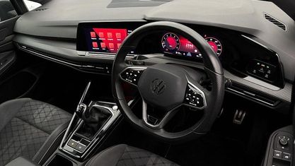Second-hand VW Golf VIII R-line 131 CP (96 kW) 2024 Gri Hatchback