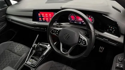 Used VW Golf VIII R-line 131 HP (96 kW) 2024 Hatchback