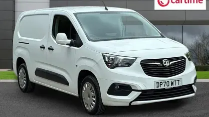 Used Vauxhall Combo Sportive 101 HP (74 kW) 2020 White MPV