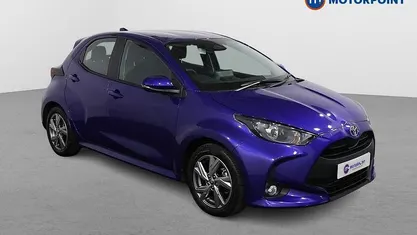 Begagnad Toyota Yaris Hybrid 116 HK (85 kW) 2025 Blå Halvkombi