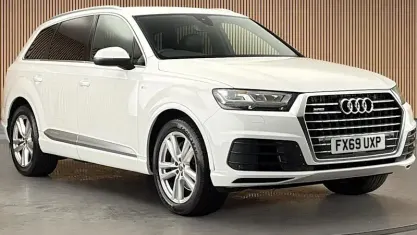 Used Audi Q7 S-Line 286 HP (210 kW) 2019 Carrara white/carrara white SUV