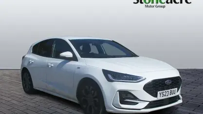 Used Ford Focus ST-Line 125 HP (91 kW) 2023 White Hatchback