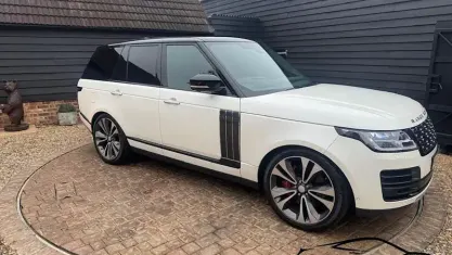 Used Land Rover Range Rover SVAutobiography Dynamic Black 566 HP (416 kW) 2018 White SUV
