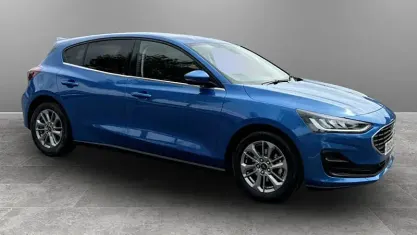 Used Ford Focus Titanium 125 HP (91 kW) 2024 Blue Hatchback