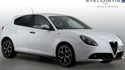 Used Alfa Romeo Giulietta Sprint 120 HP (88 kW) 2020 Red Hatchback