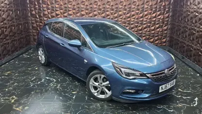 Used Vauxhall Astra SRi 150 HP (110 kW) 2017 Blue Hatchback