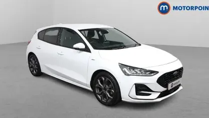 Usado Ford Focus ST-Line 125 CV (91 kW) 2022 Blanco Utilitario