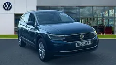 Nightshade blue metallic Used 2021 VW Tiguan Life SUV | £21,891 (Fair price)