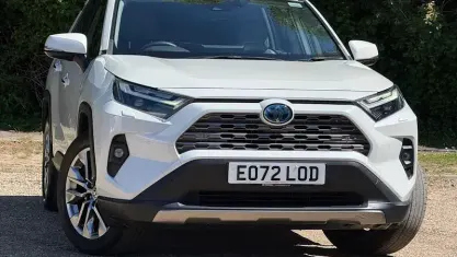 Begagnad Toyota RAV4 218 HK (160 kW) 2025 SUV