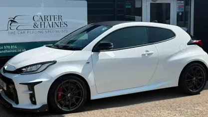 Used Toyota Yaris 261 HP (191 kW) 2021 White Hatchback