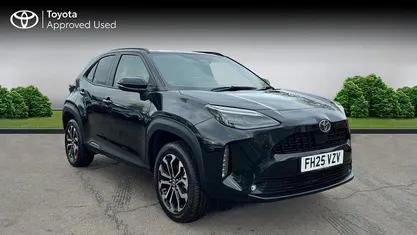 Used 2025 Toyota Yaris Hybrid Design Estate | £23,390 (Good price)