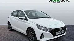 White Used 2022 Hyundai i20 SE Hatchback | £12,495 (Fair price)