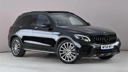 Used Mercedes GLC250 AMG Line Premium 211 HP (155 kW) 2018 Black Estate