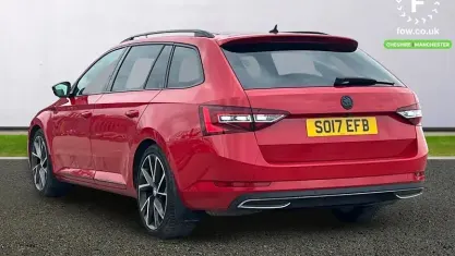 Gebraucht Skoda Superb SportLine 190 PS (139 kW) 2017 Rot Kombi