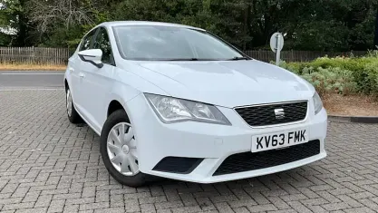 Used Seat Leon 105 HP (77 kW) 2013 White Hatchback