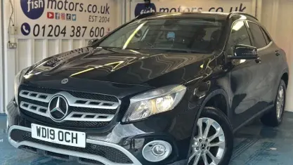 Used Mercedes GLA200 Executive 156 HP (114 kW) 2019 Black SUV