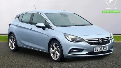 Begagnad Vauxhall Astra SRi 200 HK (147 kW) 2018 Silver Halvkombi