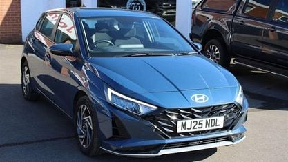 Used Hyundai i20 Advanced 101 HP (74 kW) 2025 Blue Hatchback