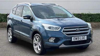 Begagnad Ford Kuga Titanium 120 HK (88 kW) 2019 Blå SUV