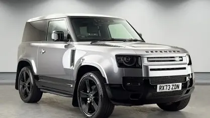 Begagnad Land Rover Defender HSE Dynamic 249 HK (183 kW) 2025 SUV