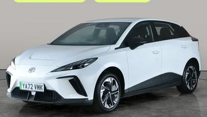 Used MG MG4 EV SE 125 kW (170 HP) 2023 White Hatchback