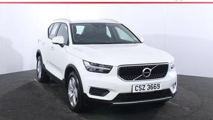 Używany Volvo XC40 Momentum 190 KM (139 kW) 2020 SUV