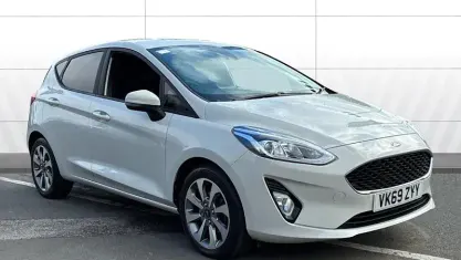 Używany Ford Fiesta Trend 86 KM (63 kW) 2019 Biały Hatchback