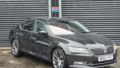 Gebraucht Skoda Superb 150 PS (110 kW) 2018 Kleinwagen