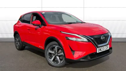 Used Nissan Qashqai N-Connecta 190 HP (139 kW) 2023 Red SUV