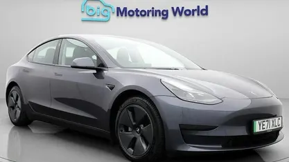 Used Tesla Model 3 Standard Range Plus 222 kW (302 HP) 2021 Sedan