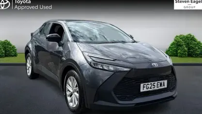 Used Toyota C-HR 140 HP (102 kW) 2026 SUV