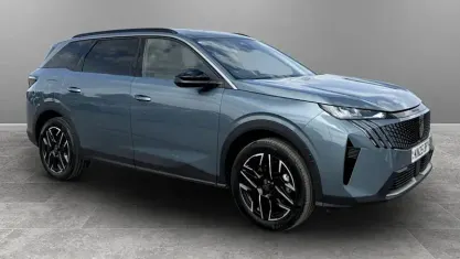 Used Peugeot 5008 Allure 136 HP (100 kW) 2025 Blue SUV