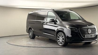 Begagnad Mercedes V300 Premium 237 HK (174 kW) 2024 Svart Minibuss