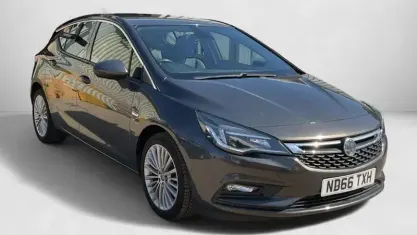 Used Vauxhall Astra Elite 150 HP (110 kW) 2016 Grey Hatchback