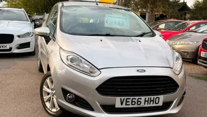 Used Ford Fiesta Zetec 101 HP (74 kW) 2016 Silver Hatchback