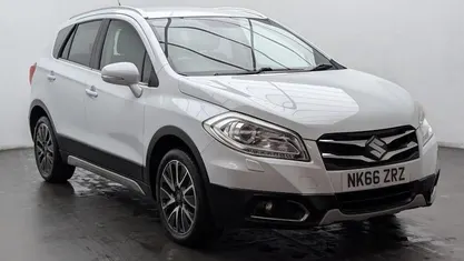 Used Suzuki SX4 SZ-T 120 HP (88 kW) 2016 White Hatchback